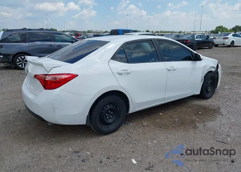 2017 Toyota Corolla Le z USA, uszkodzony, nr VIN 5YFBURHE3HP588995